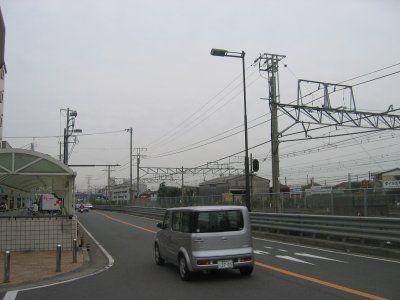 東海道線に沿って藤沢へ。